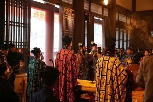 梦见堕胎婴灵叫妈妈,梦见自己给堕胎婴灵馒头还