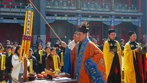 化太岁锦囊正确使用方法_到年底之后一定要进行焚化