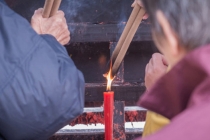 超度法事：中元节给去世的人烧纸习俗文化由来已久