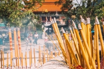 超度法事：正确的烧香祈福保平安方法