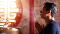 超度法事：教你怎么烧香，经常去烧香拜佛的一定要了解